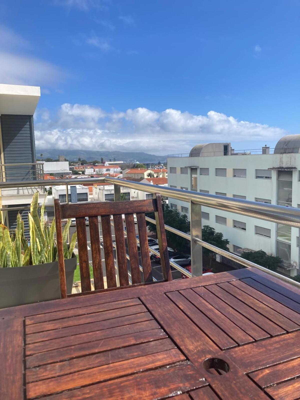 Yellow Five Apartment Ponta Delgada Dış mekan fotoğraf